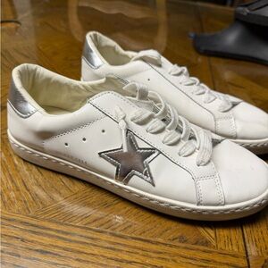 Vintage White Sneakers with Silver Star Accent